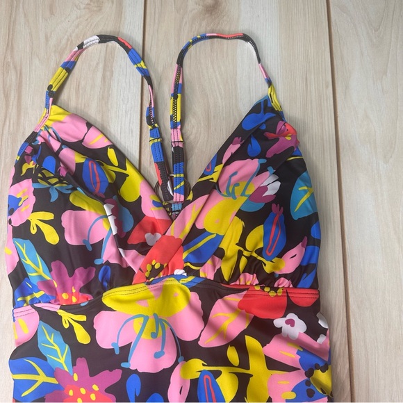 NWT Cupshe 1 Piece Floral Tropics Size Large O Ring In Back - Picture 9 of 11